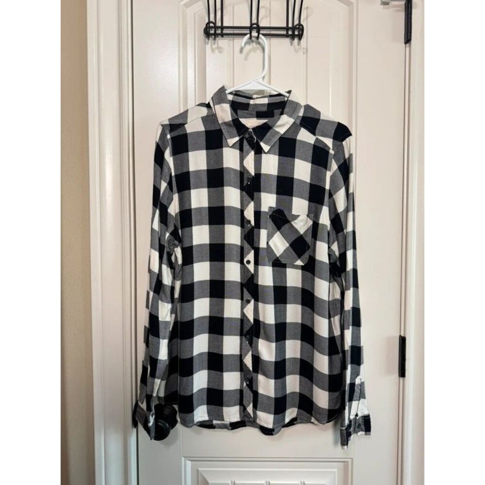 Universal Thread Black White Buffalo Plaid Flannel Style Button Down Shirt Large